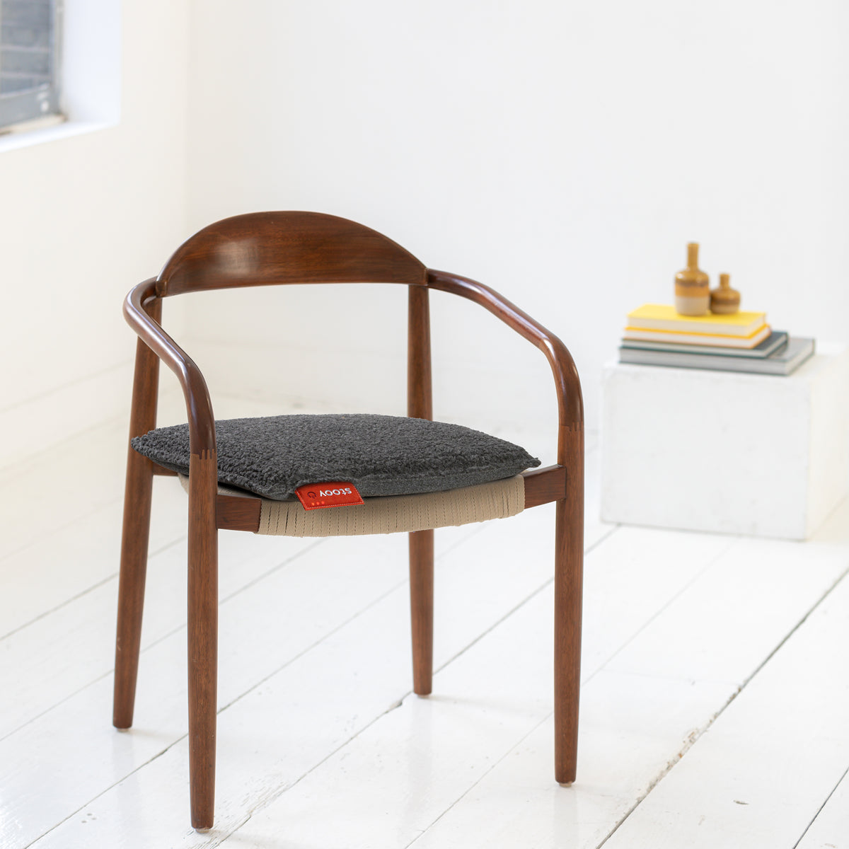 One | Woolly Graphite